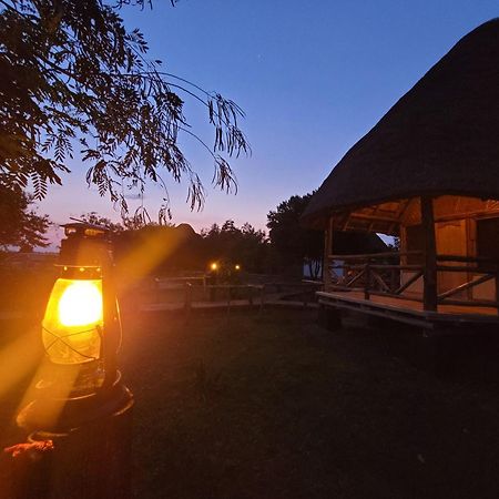 Songbird Safari Lodge & Campsite Katunguru Exterior foto