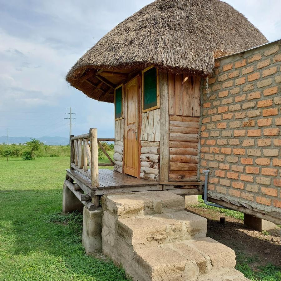 Songbird Safari Lodge & Campsite Katunguru Exterior foto