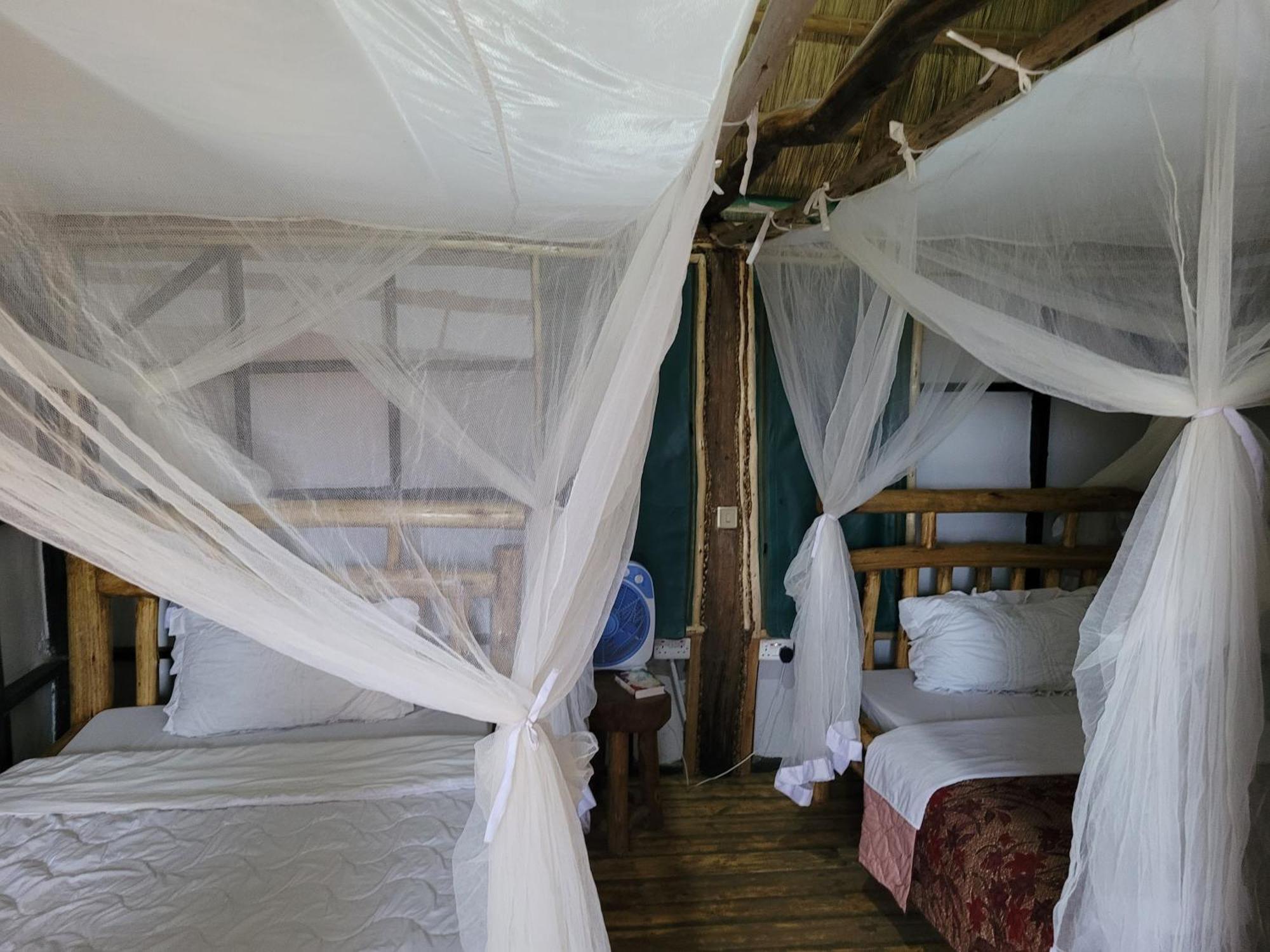 Songbird Safari Lodge & Campsite Katunguru Exterior foto